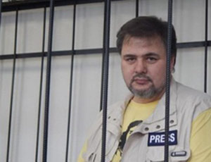 Giornalista ucraino si becca 3,5 anni di carcere (FOTO, VIDEO) / Per aver invocato la pace nel Donbass