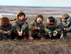 Il primo asilo nido ambulante per i figli dei nomadi (FOTO) / Inaugurato in Russia oltre il Circolo Polare Artico