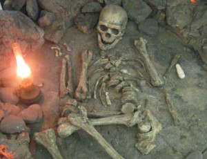 Kazakistan: trovati i resti di un antico guerriero in uno scantinato / La datazione della sepoltura risale a due mila anni fa