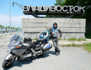 Un biker di Murmansk attraversa la Russia in 37 giorni (FOTO)